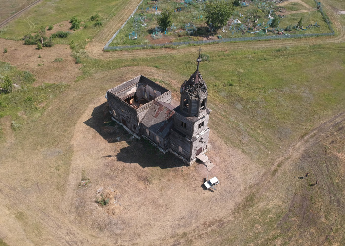 Заброшенная церковь Михаила Архангела. Фото 16