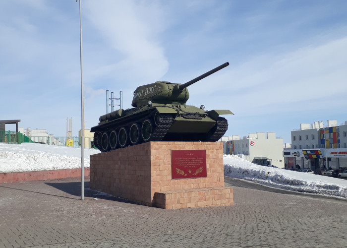 Памятник танку Т-34-85 (Самара). Фото 2