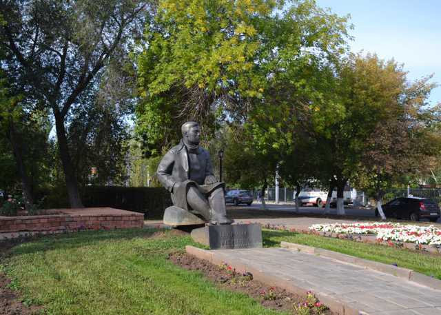 Памятник М. Джалилю (Сквер Четвертого Апреля). Photo 1
