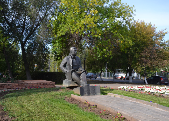 Памятник М. Джалилю (Сквер Четвертого Апреля). Фото 1