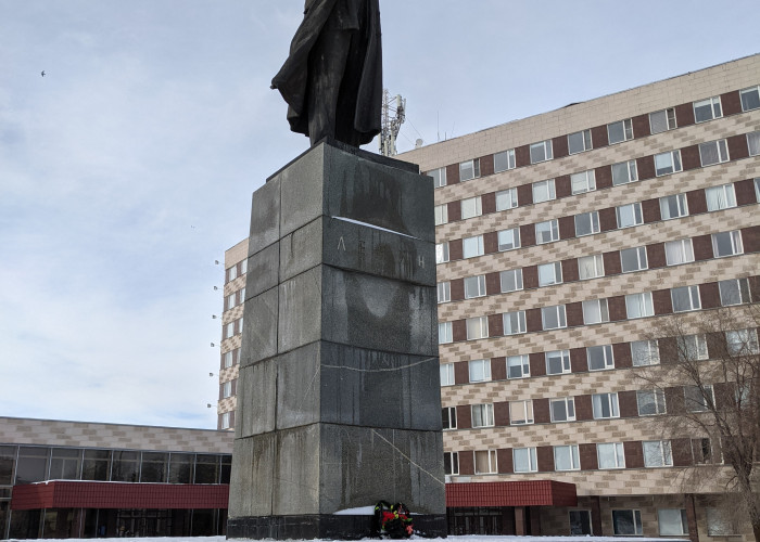 Памятник В.Ленину (Дом Советов, Оренбург). Photo 3