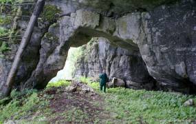 Ashinsky cave complex