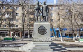 Monument to Pushkin and Dahl (Orenburg)