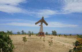 Monument to Taman aviators