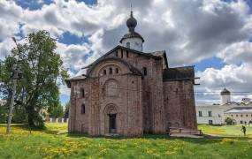 Paraskeva Pyatnitsa Church at Torg