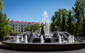 Fountain Seven Girls (Ufa)