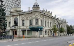 Ushkova House (Kazan)