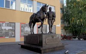 Monument to the Black Hussars (Samara)