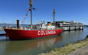 USS Columbia Lightship (WLV-604)