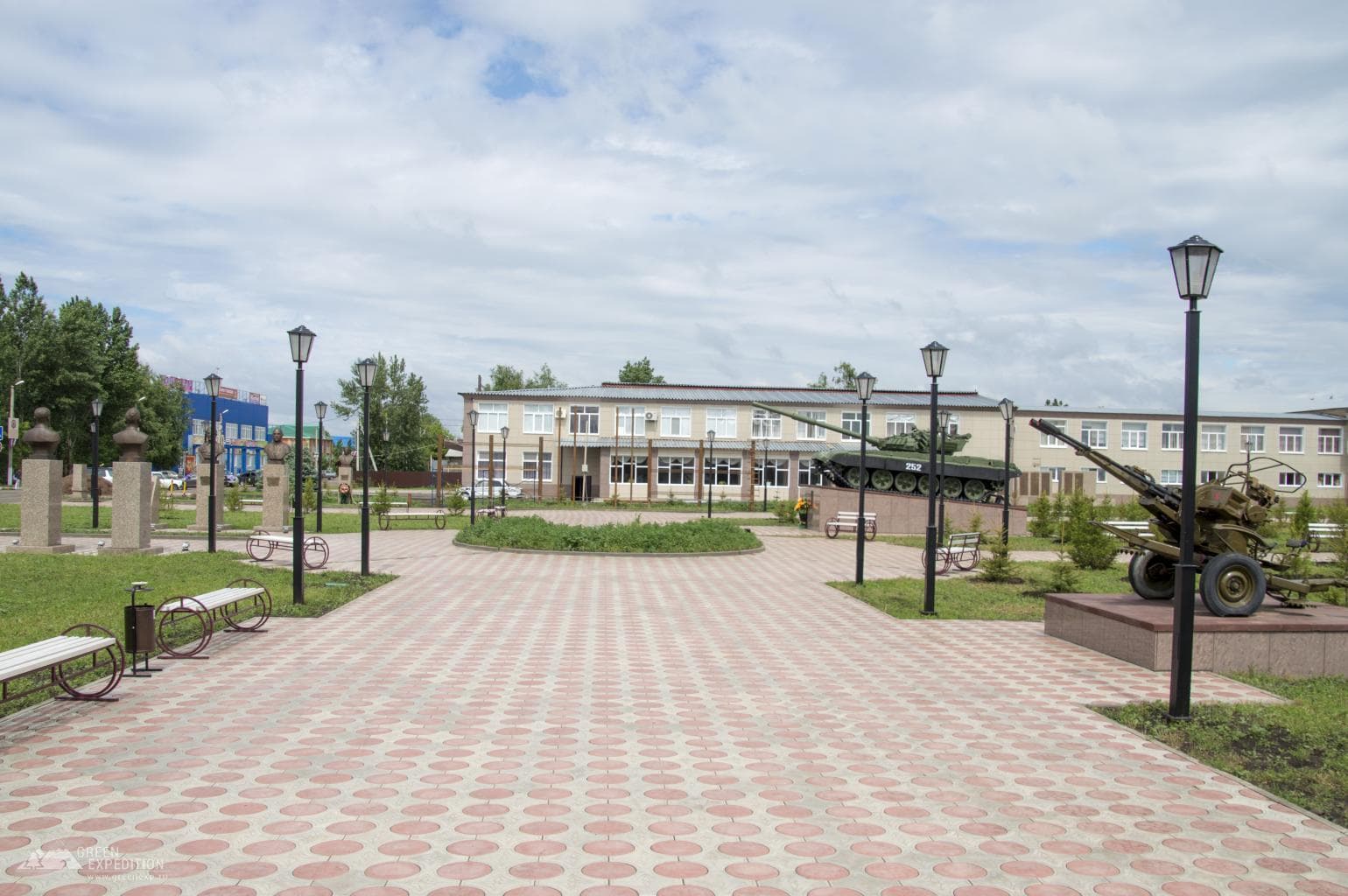 Аллея Славы в селе Октябрьское — фотография 5