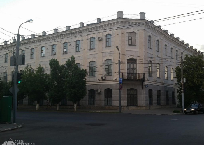 Здание американской гостиницы. Фотография 1