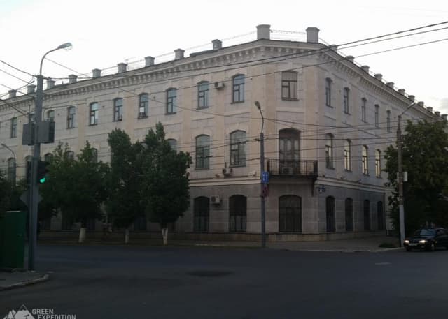 Здание американской гостиницы. Фотография 1