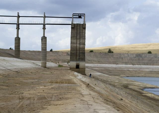 Бетонное озеро. Фотография 8