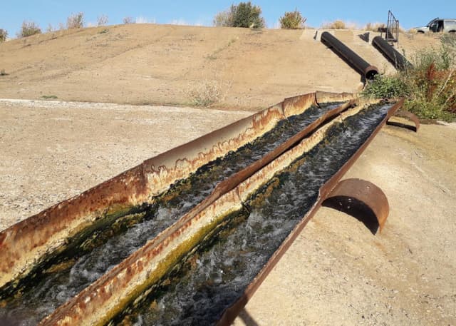 Бетонное озеро. Фотография 5