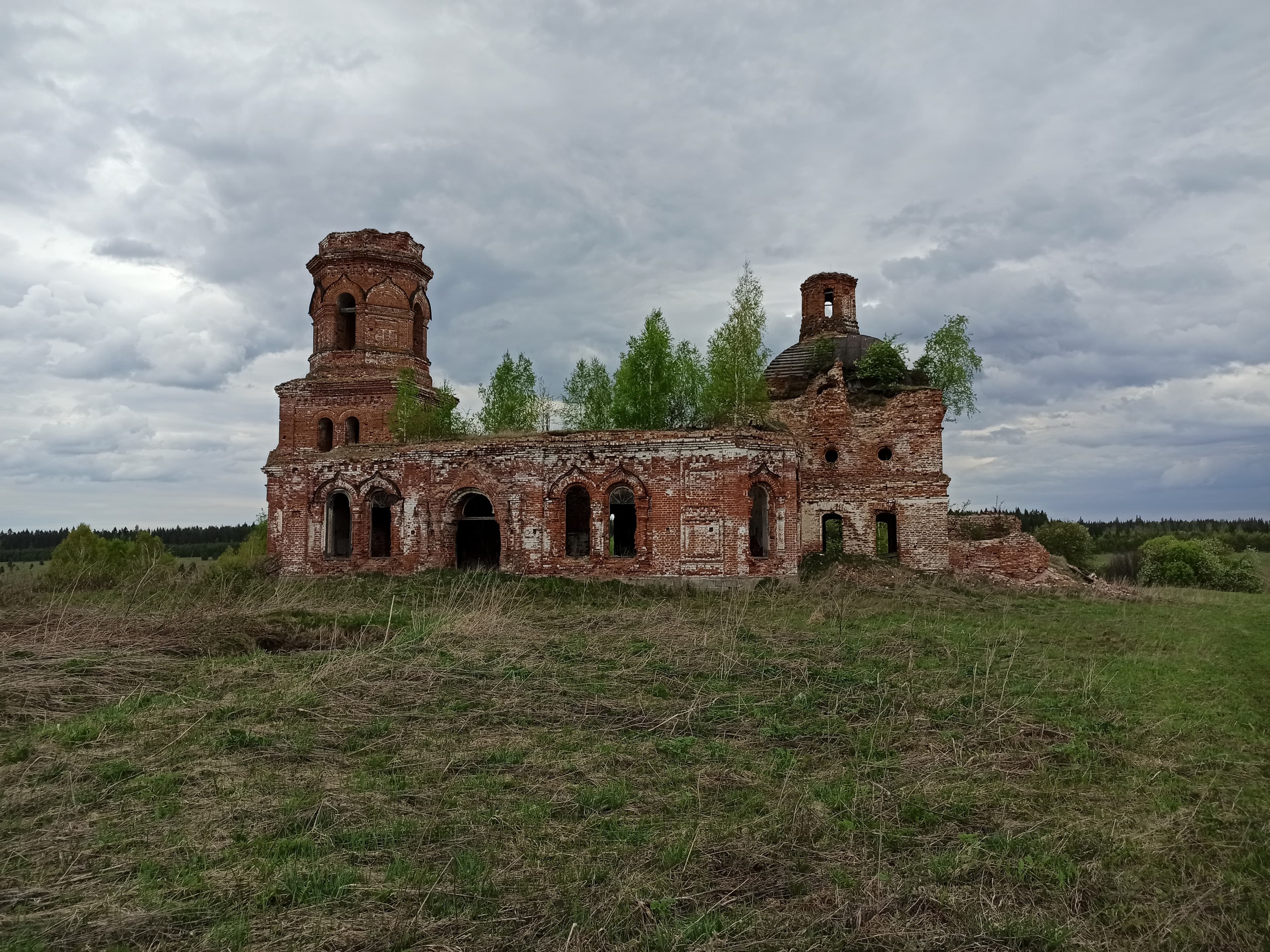 Тихвино-Богородицкая церковь (разрушенная) — фотография 1
