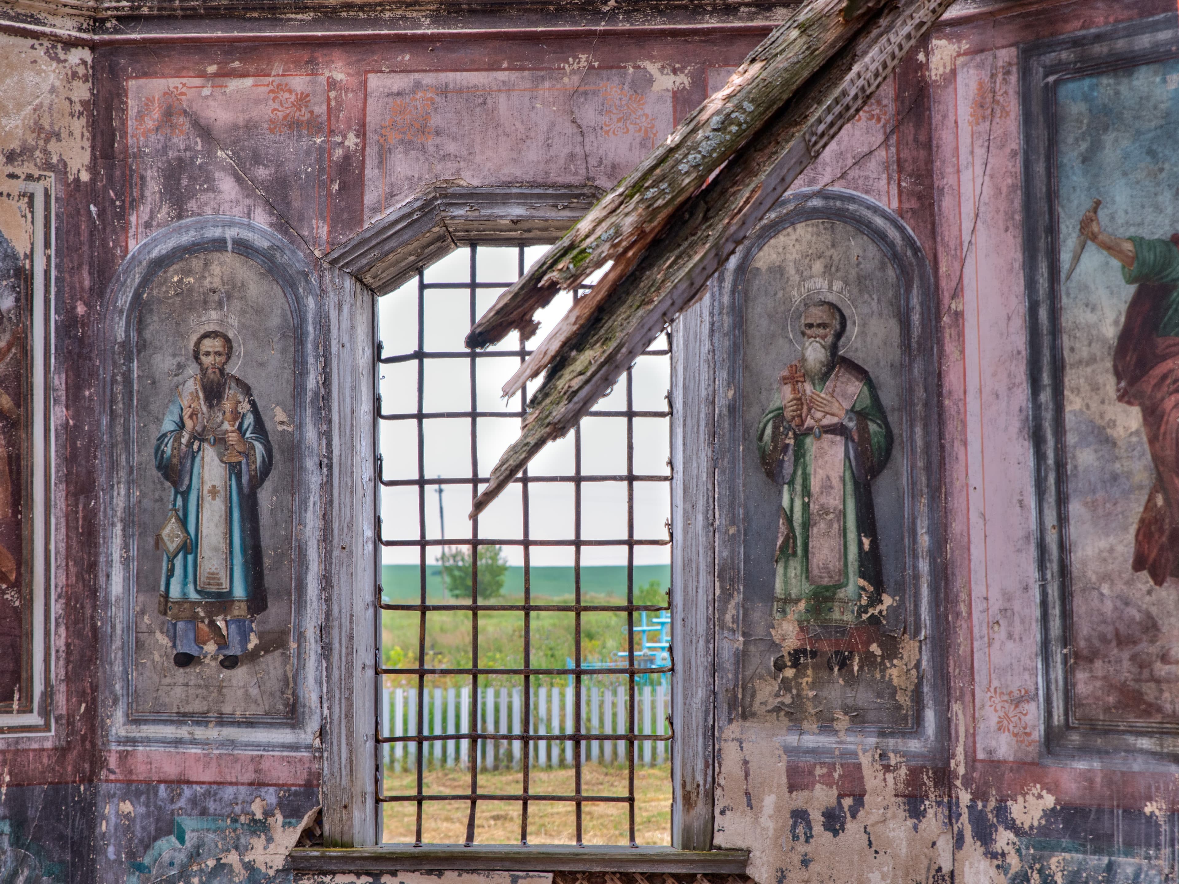 Abandoned Church of the Archangel Michael — photo 3