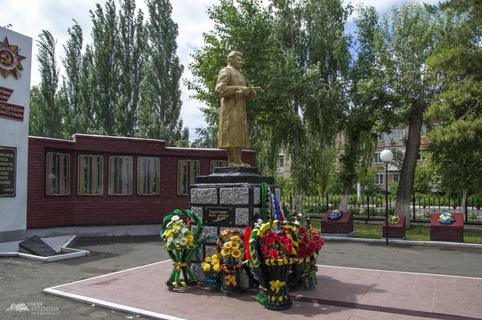 Victory Memorial in the village of Oktyabrskoye — photo 2