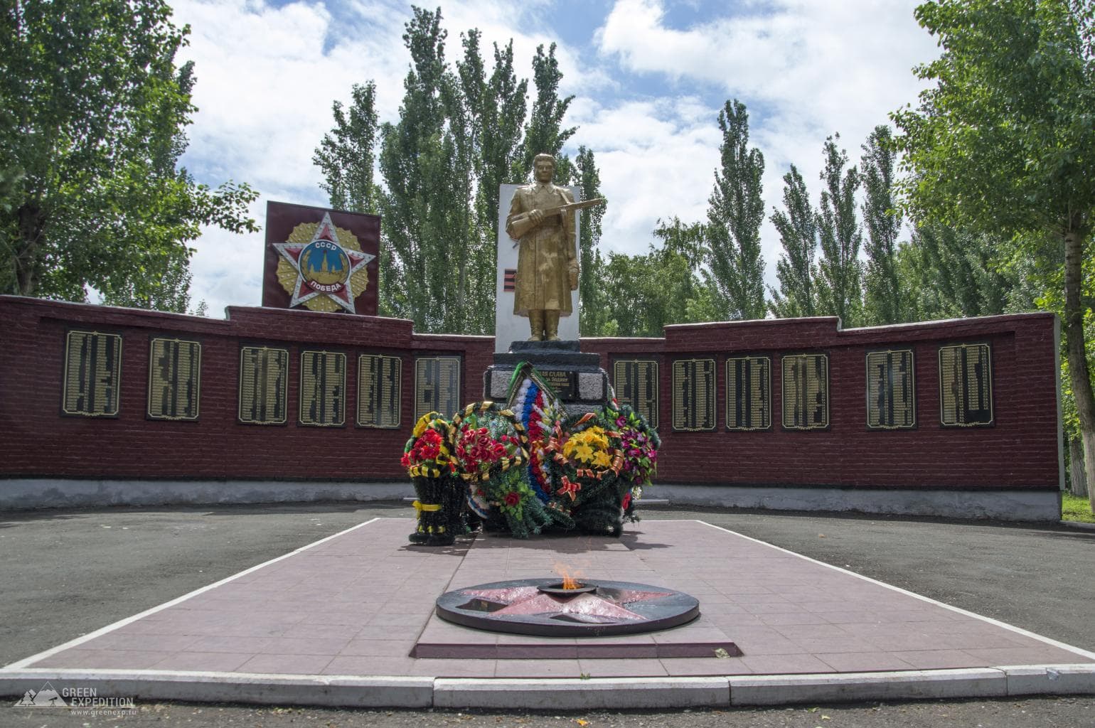 Victory Memorial in the village of Oktyabrskoye — photo 1