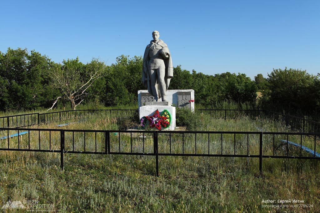 Памятник героям ВОВ — фотография 1