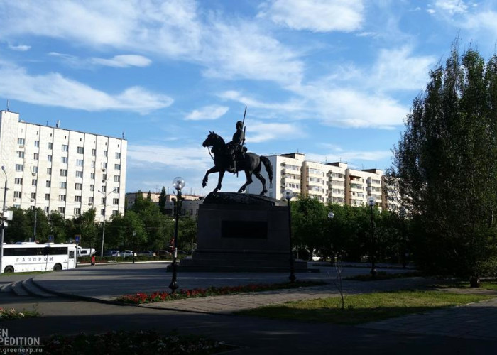Памятник Оренбургскому казачеству. Фотография 3