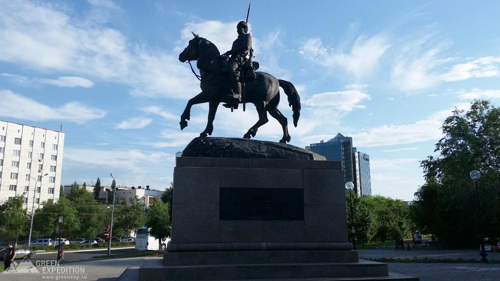 Памятник Оренбургскому казачеству — фотография 2