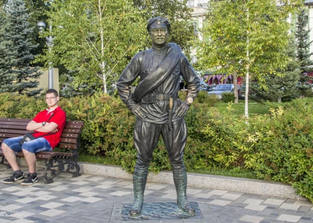 Памятник товарищу Сухову (Самара). Фотография 2
