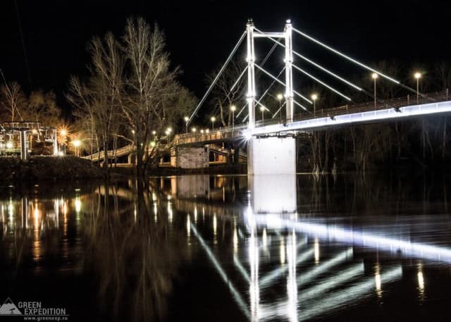 Пешеходный мост через Урал. Фотография 7