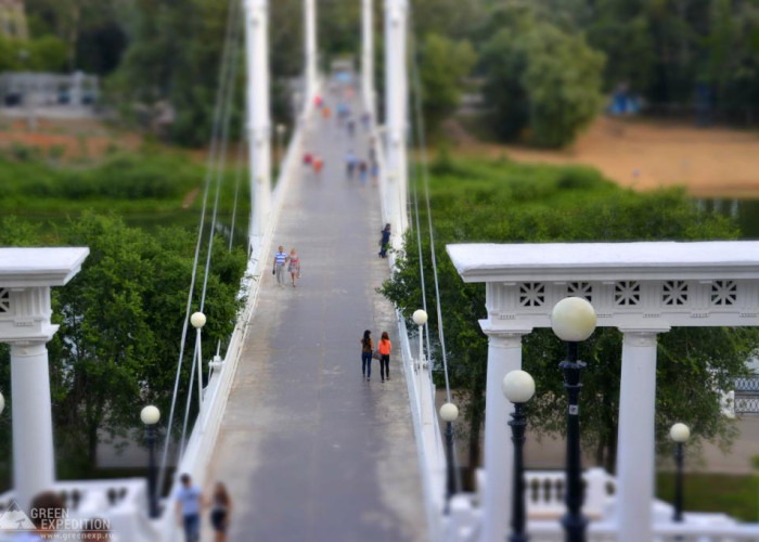 Пешеходный мост через Урал. Фотография 6