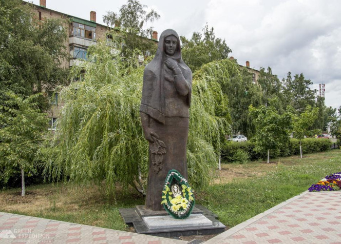 Сквер Победы и Вечный огонь. Фотография 2