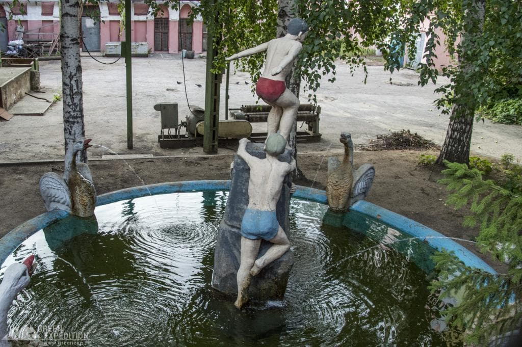 Окно в ГРЭС на фонтан (Самара) — фотография 2