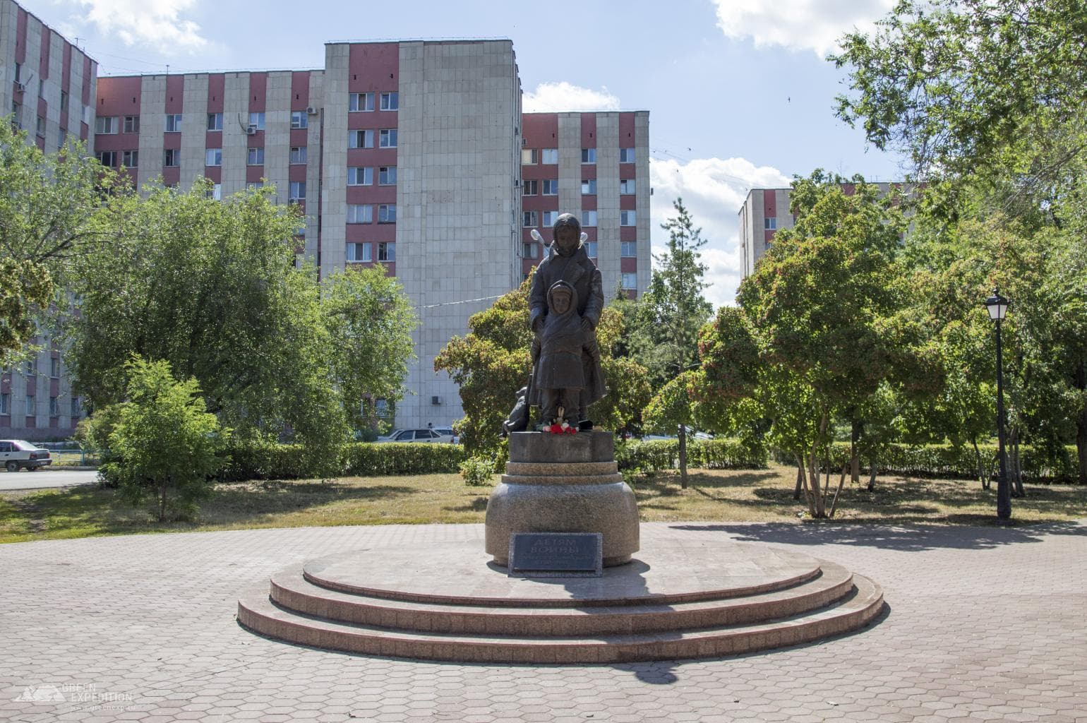 Памятник Детям войны (Оренбург) — фотография 3