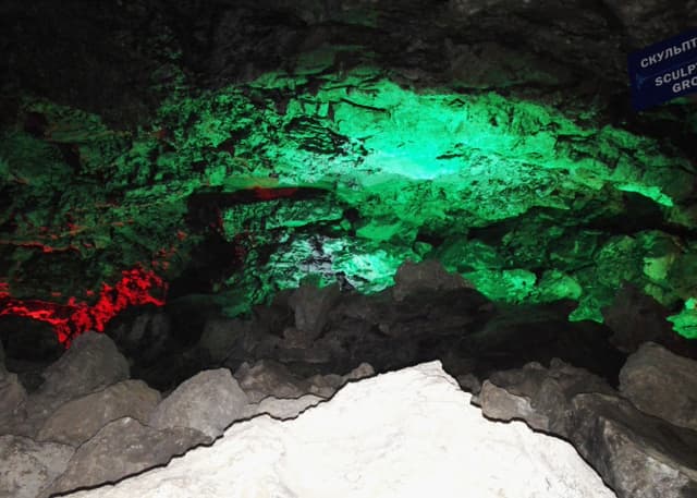 Кунгурская ледяная пещера. Фотография 2