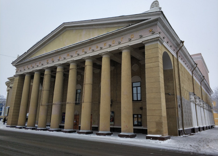 Оренбургский драматический театр. Фотография 2