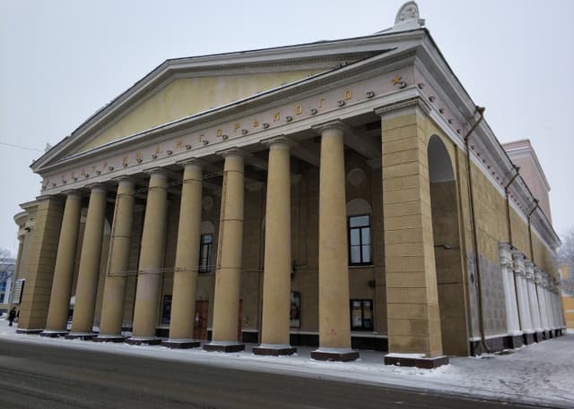 Оренбургский драматический театр. Фотография 2