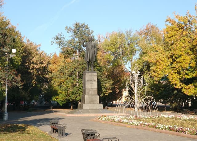 Памятник Белинскому. Фотография 1