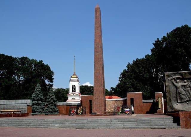 Мемориальный комплекс. Фотография 2