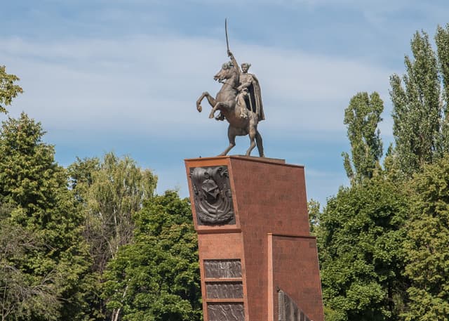 Памятник Василию Чапаеву (Чебоксары). Фотография 1