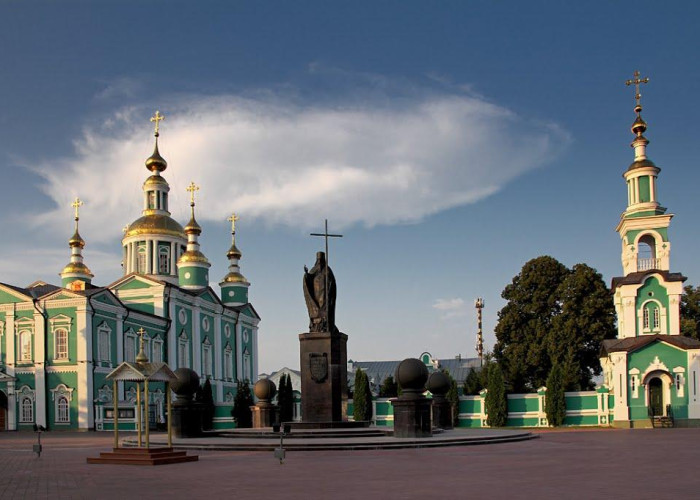 Памятник Питириму Тамбовскому. Фотография 2