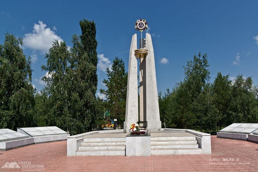 Мемориал боевой и трудовой славы — фотография 1
