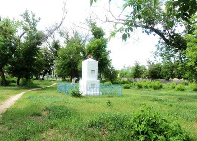 Братская могила. Фотография 1