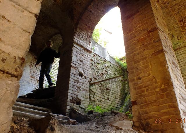 Заброшенный медеплавильный завод. Фотография 1