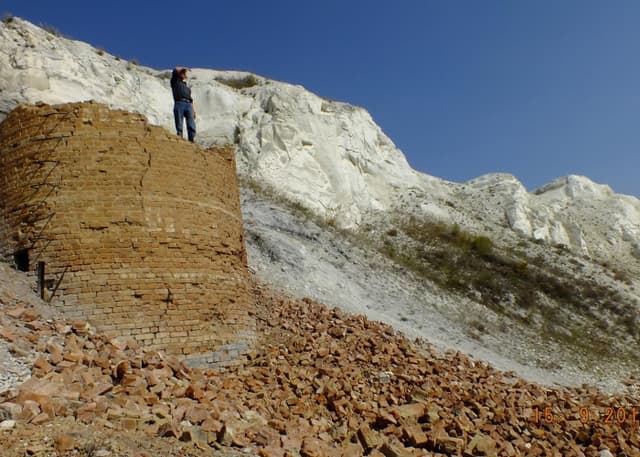 Заброшенный меловой завод. Фотография 1