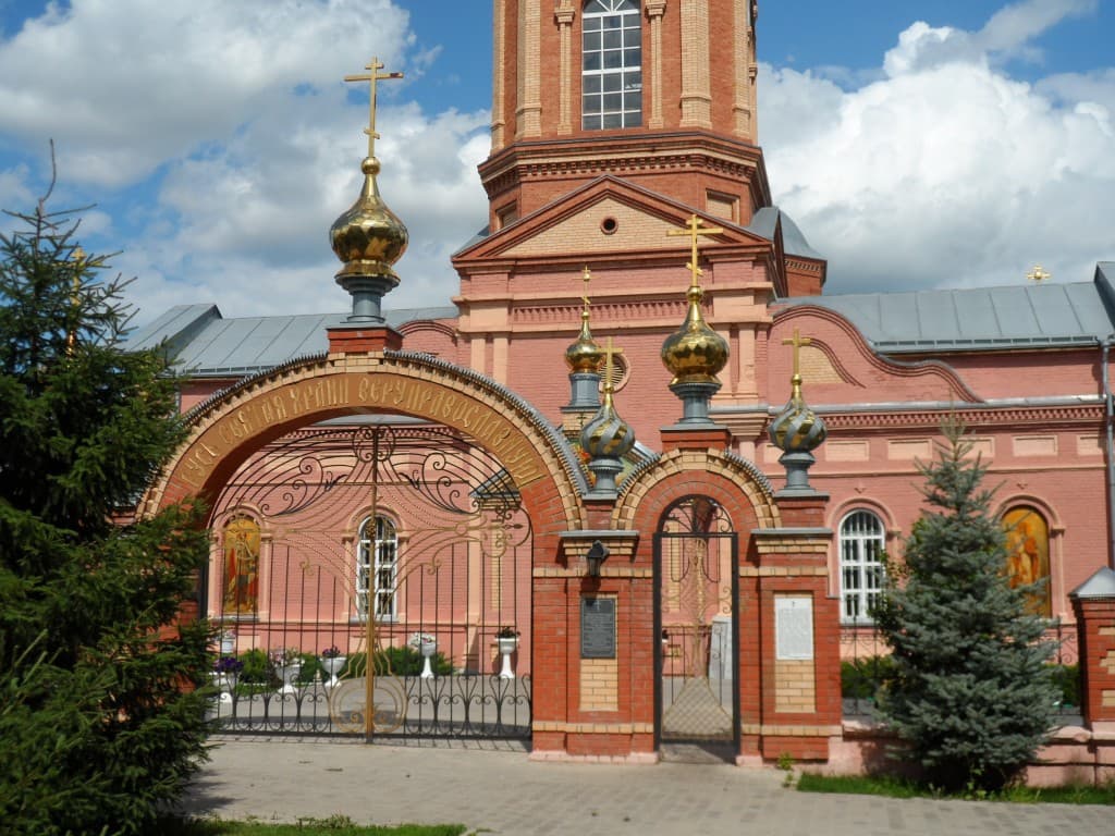 Храм Архангела Михаила (Шарлык) — фотография 1