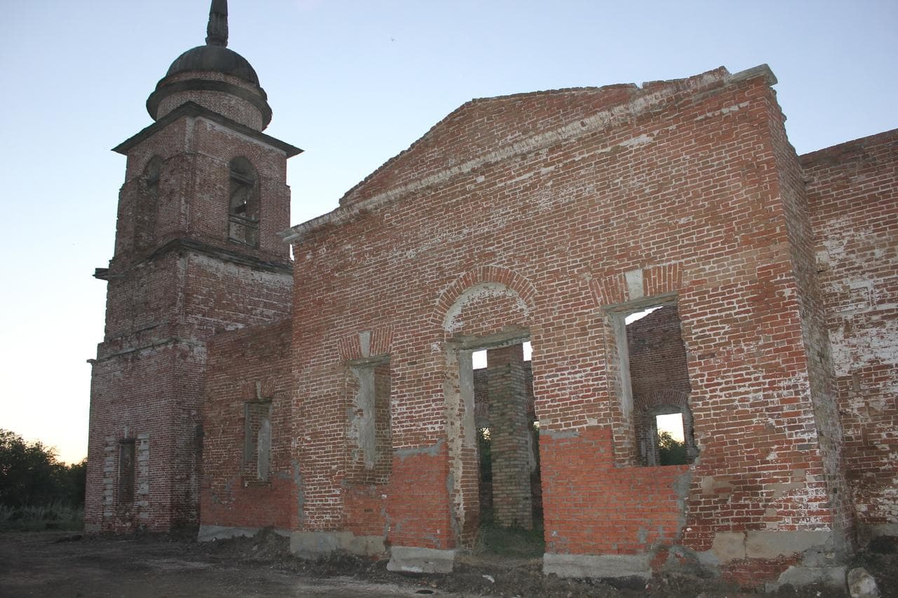 Заброшеная церковь (Никольское) — photo 1