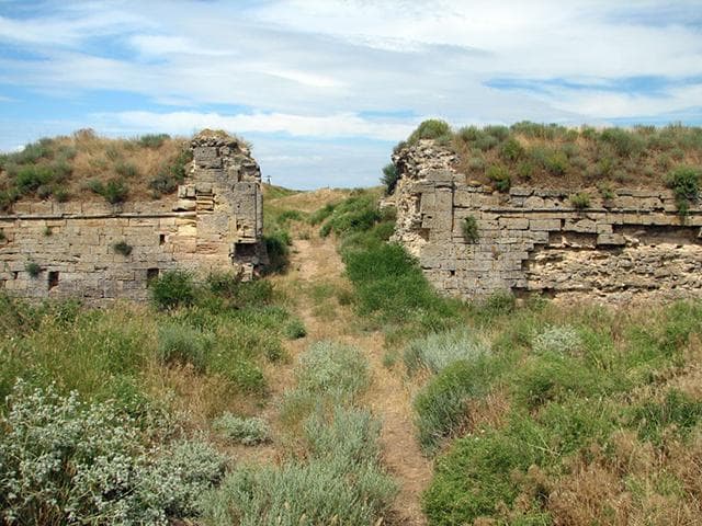 Арабатская крепость пос. Каменское. (Крым) — фотография 2