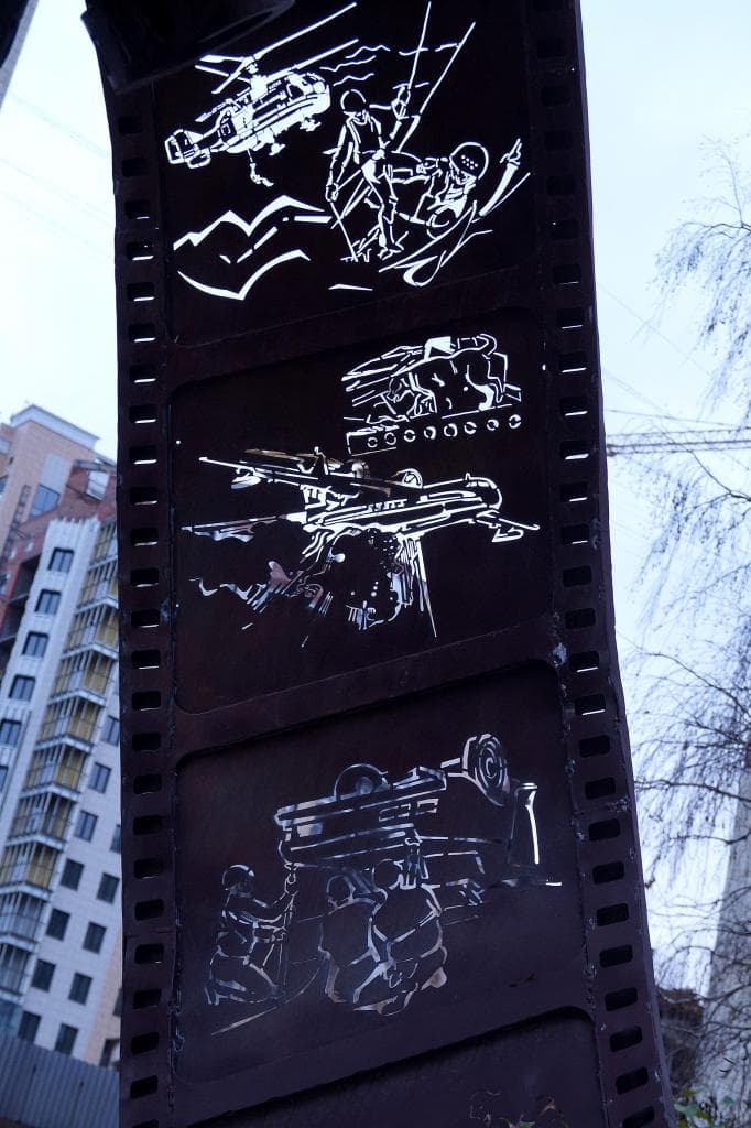 Памятник российскому спасателю — фотография 1