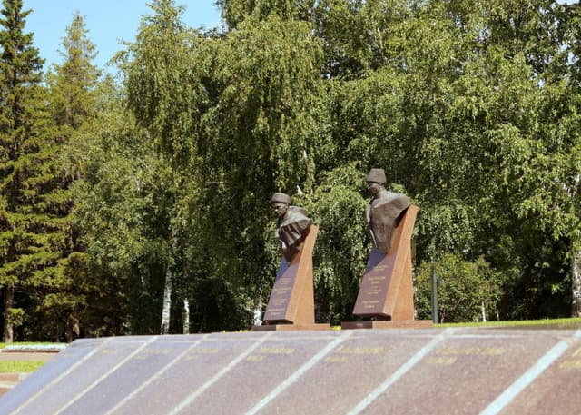 Аллея Героев в Парке Победы (Уфа). Фотография 6