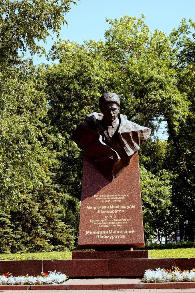 Аллея Героев в Парке Победы (Уфа) — фотография 5