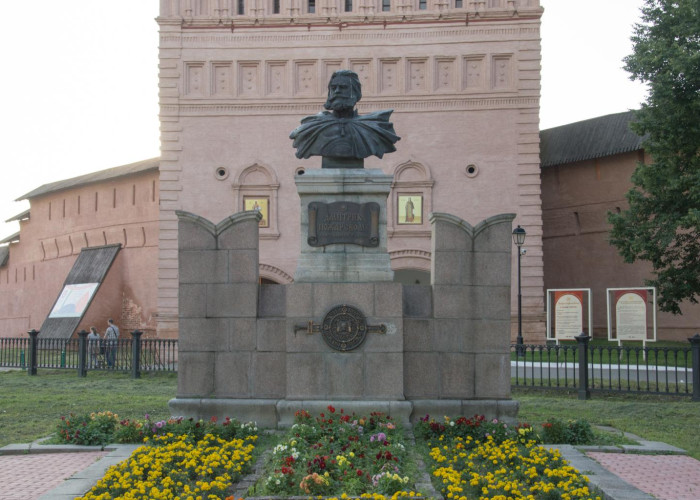 Памятник Дмитрию Пожарскому. Фотография 2