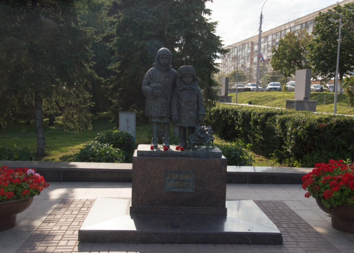 Памятник Детям войны. Фотография 1